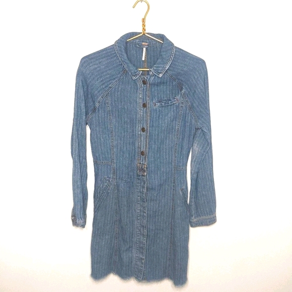 Free People Dresses & Skirts - Free People Frayed Hem Long Sleeve Denim Dress S